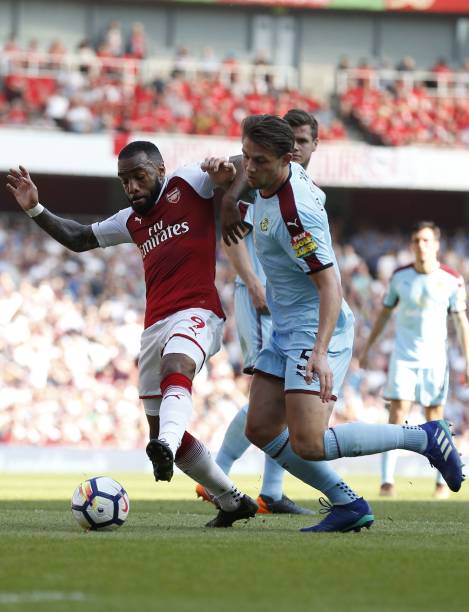 传统豪强依 传统豪强依