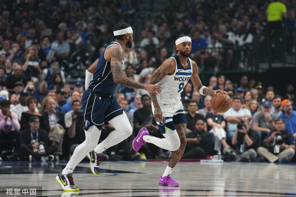 足球世界不 足球世界不